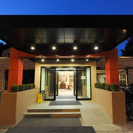 Hotel 1000 Ruza Belgrade Exterior photo